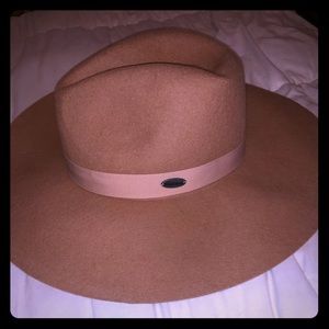 Wallaroo hat